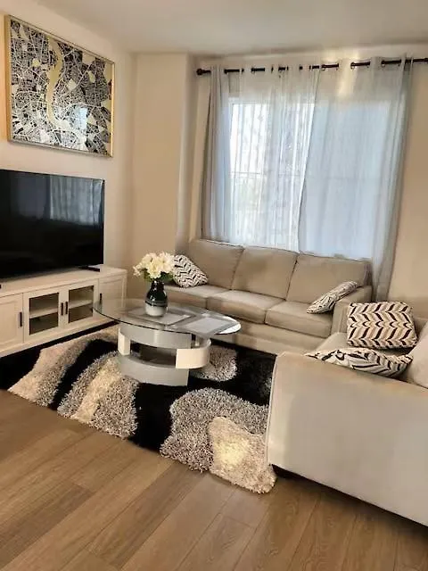 Bedroom In Southwest C Edmonton